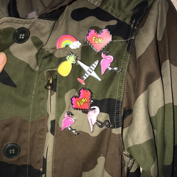Camo Embroidered Cargo Jacket - Picture 3 of 6